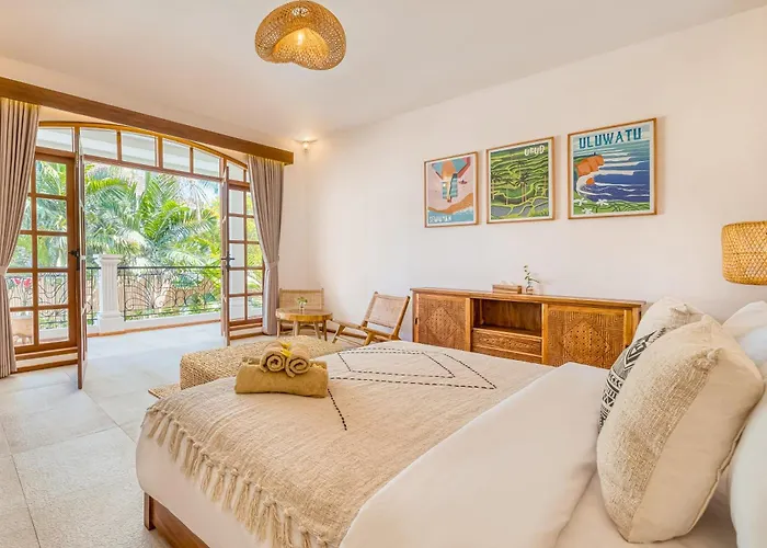 Villa San Diego: Brand New 4bdr
